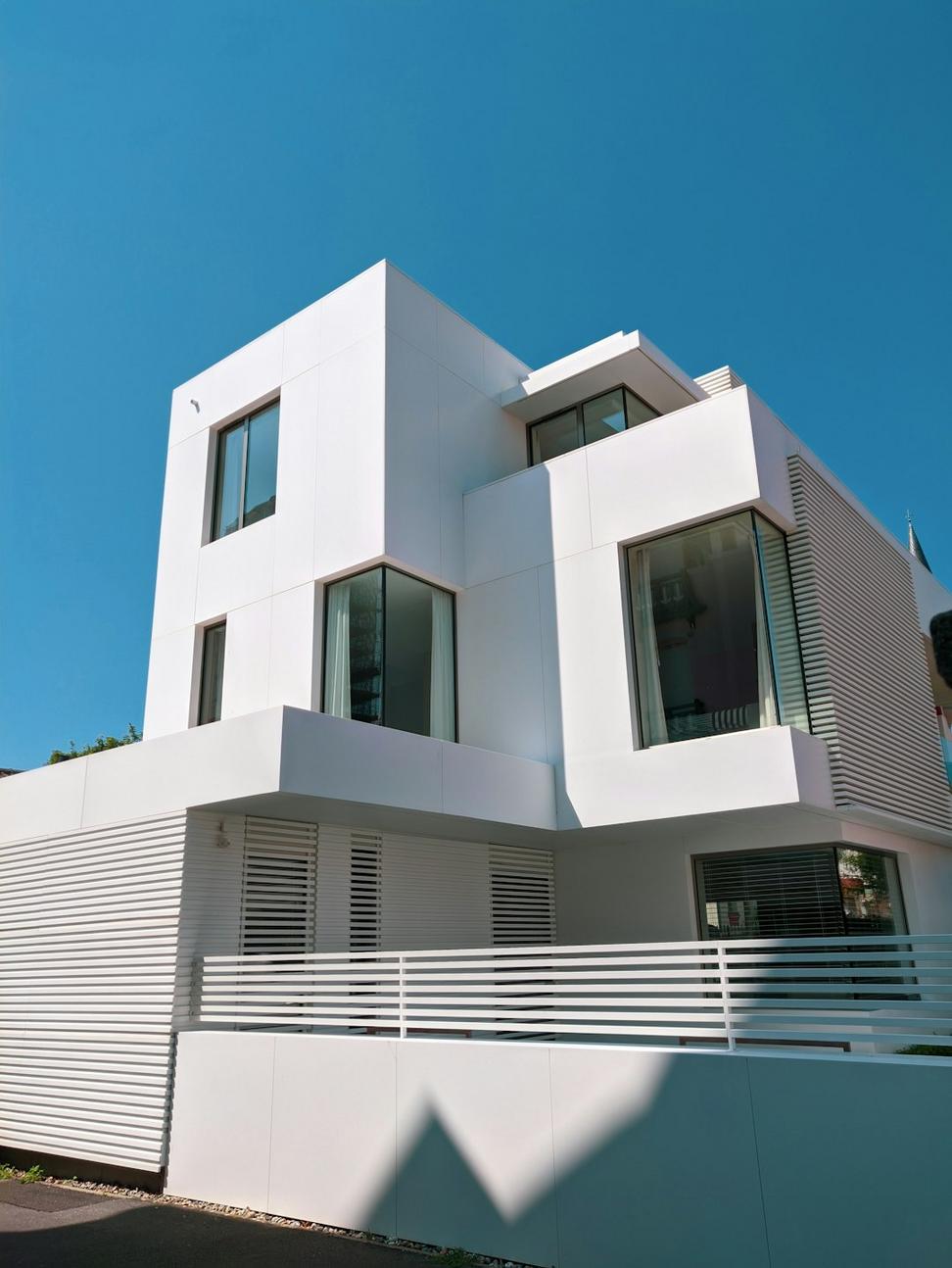 Riverside Residence